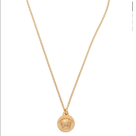 Versace medusa gold coin pendant necklace excellent condition - Picture 2 of 13
